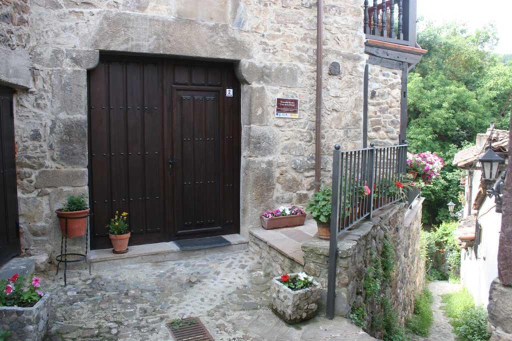 Apartamentos Casa De La Abuela Potes Exterior photo